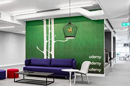 Thiết kế nội thất văn phòng tổ chức giáo dục Udemy