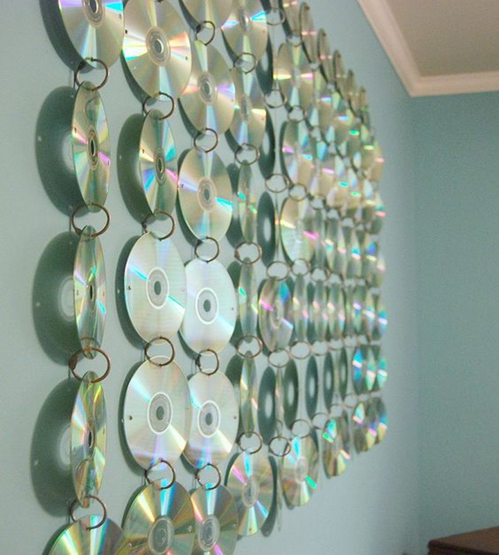 Trang trí phòng làm việc bằng đĩa CD cũ