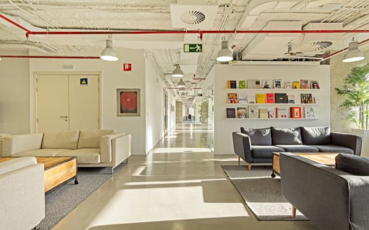 Thiết kế thi công nội thất văn phòng Madrid